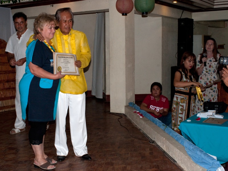 Natalya Bronzova with Alex Orbito at the Pyramid of Asia, Urdaneta, Pagansinan, Philippines