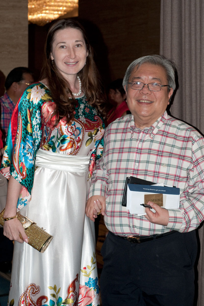 Souvenir pictures with Imelda R. Marcos