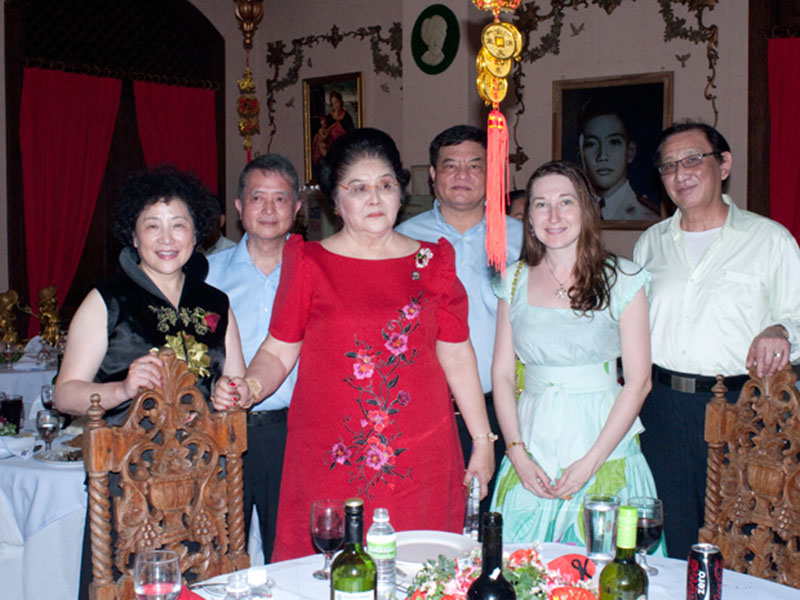 Souvenir pictures with Imelda R. Marcos
